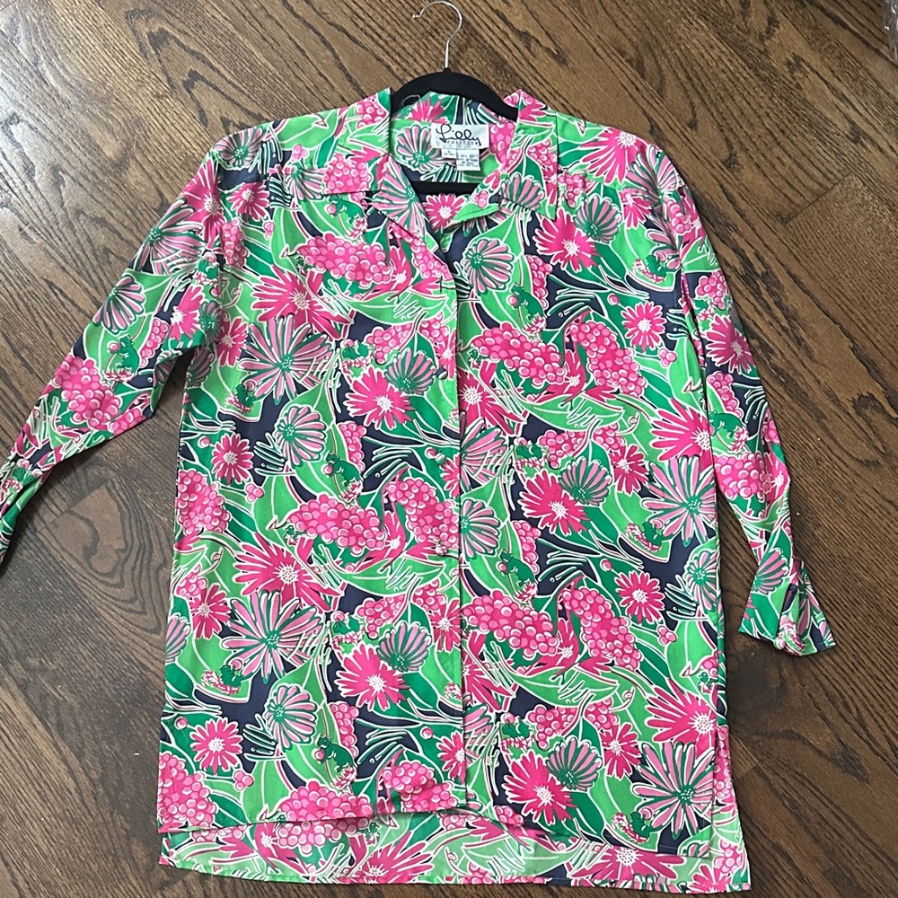 Lilly Pulitzer Pink and Green Floral blouse SILk size small